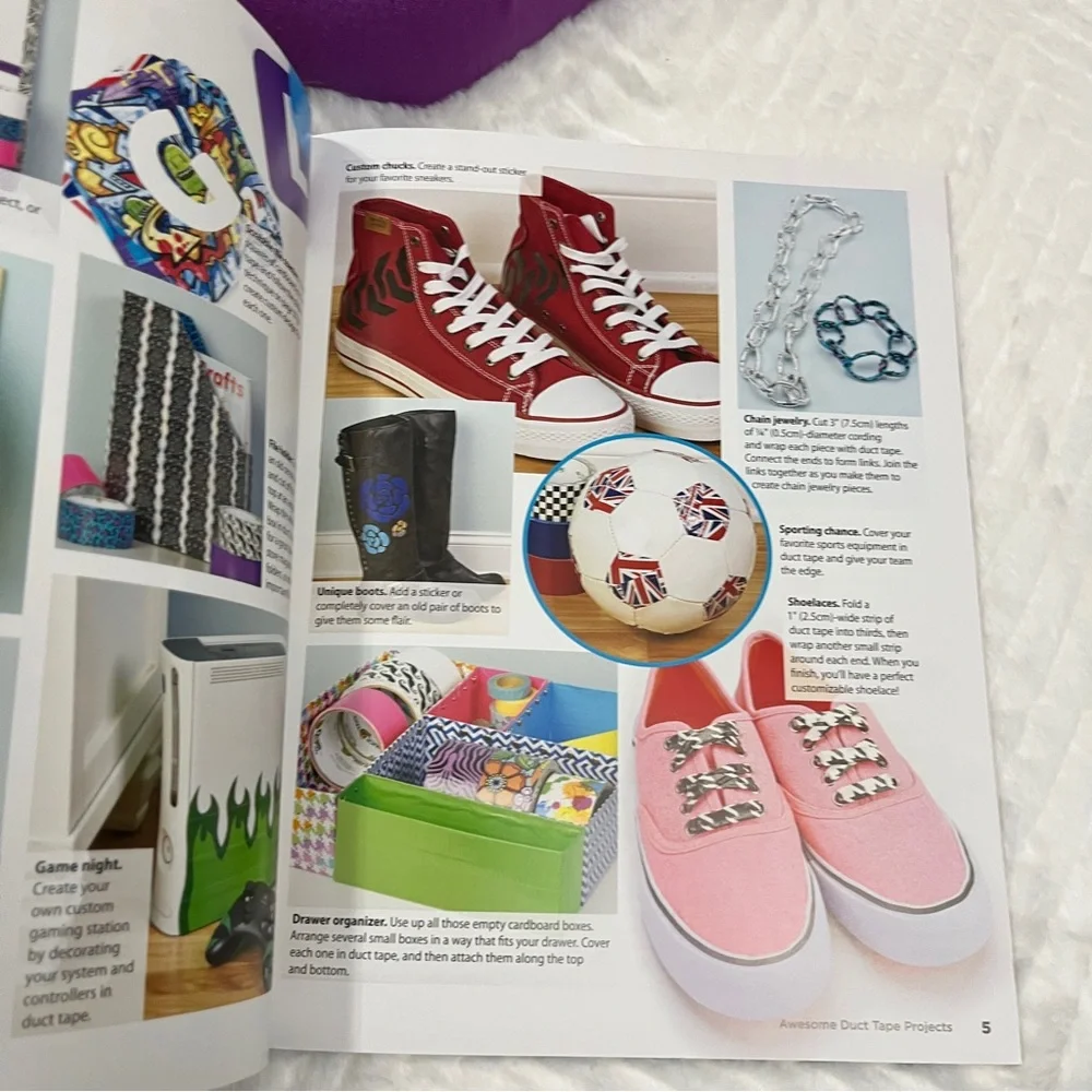 Awesome Duct Tape‎ Project Book with tape